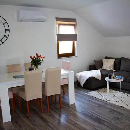 Apartamento Timeless Gospić Exterior foto